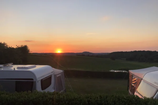 zonsondergang camping